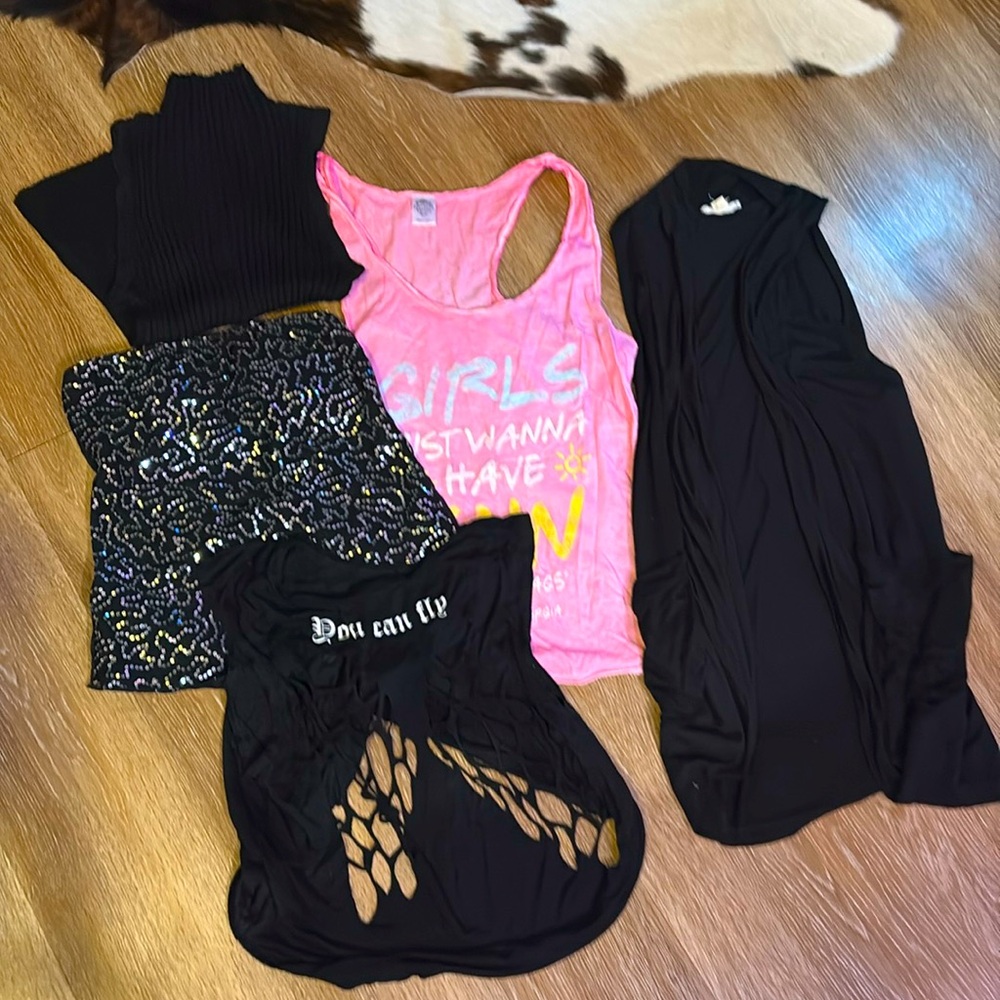 Women’s size small tops clothing lot Pink and black